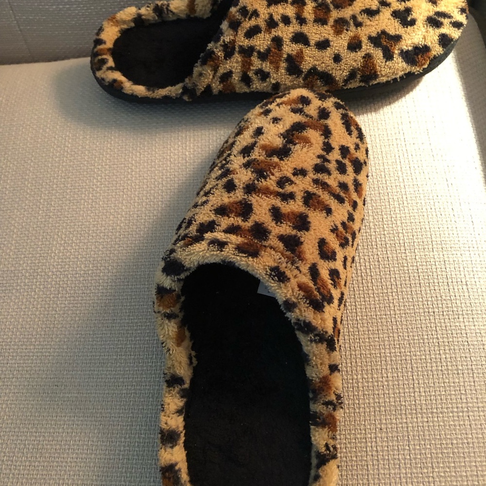 Isotoner Leopard Scuff Slippers